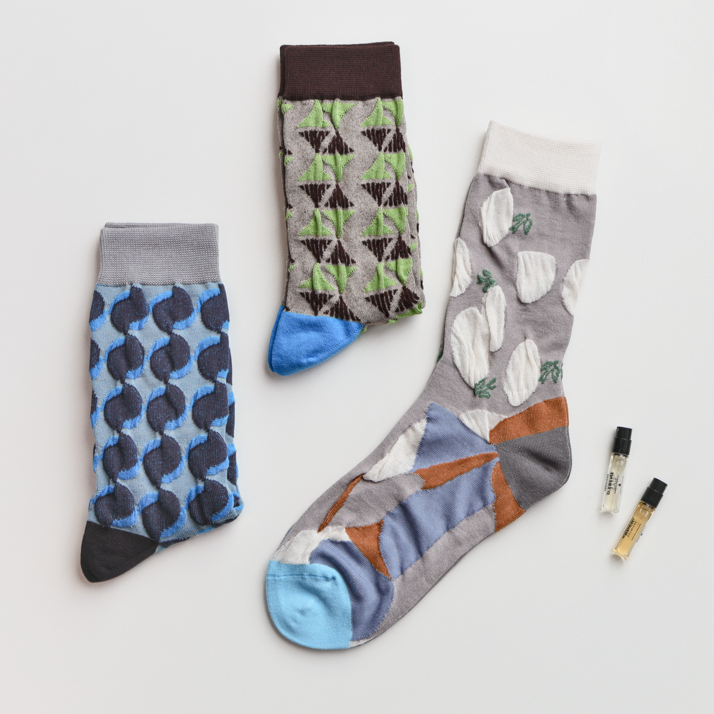 2-Pack Retro Geometric Cotton Crew Socks for Women