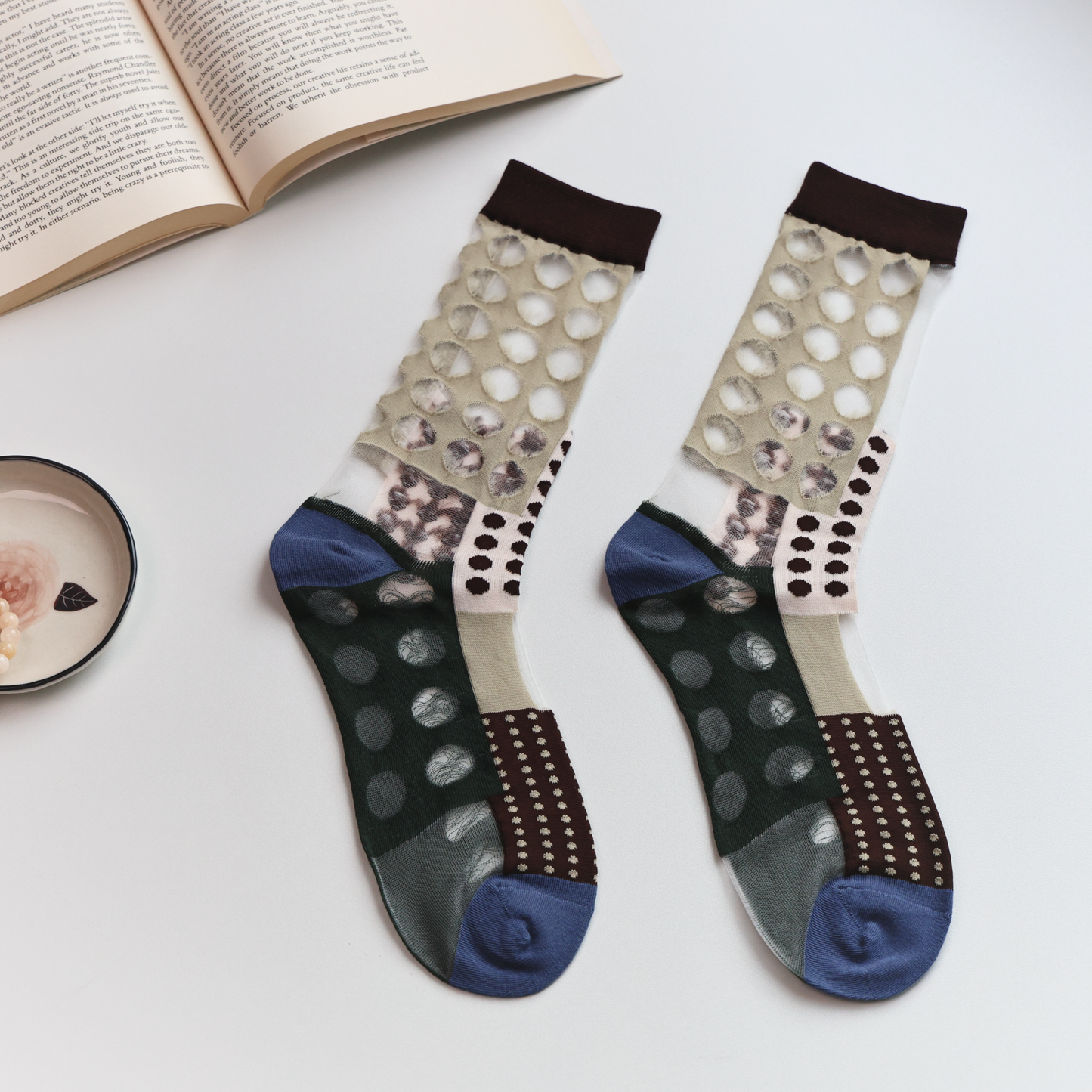 2-Pack Retro Sheer Socks for Women – Floral & Graphic Design