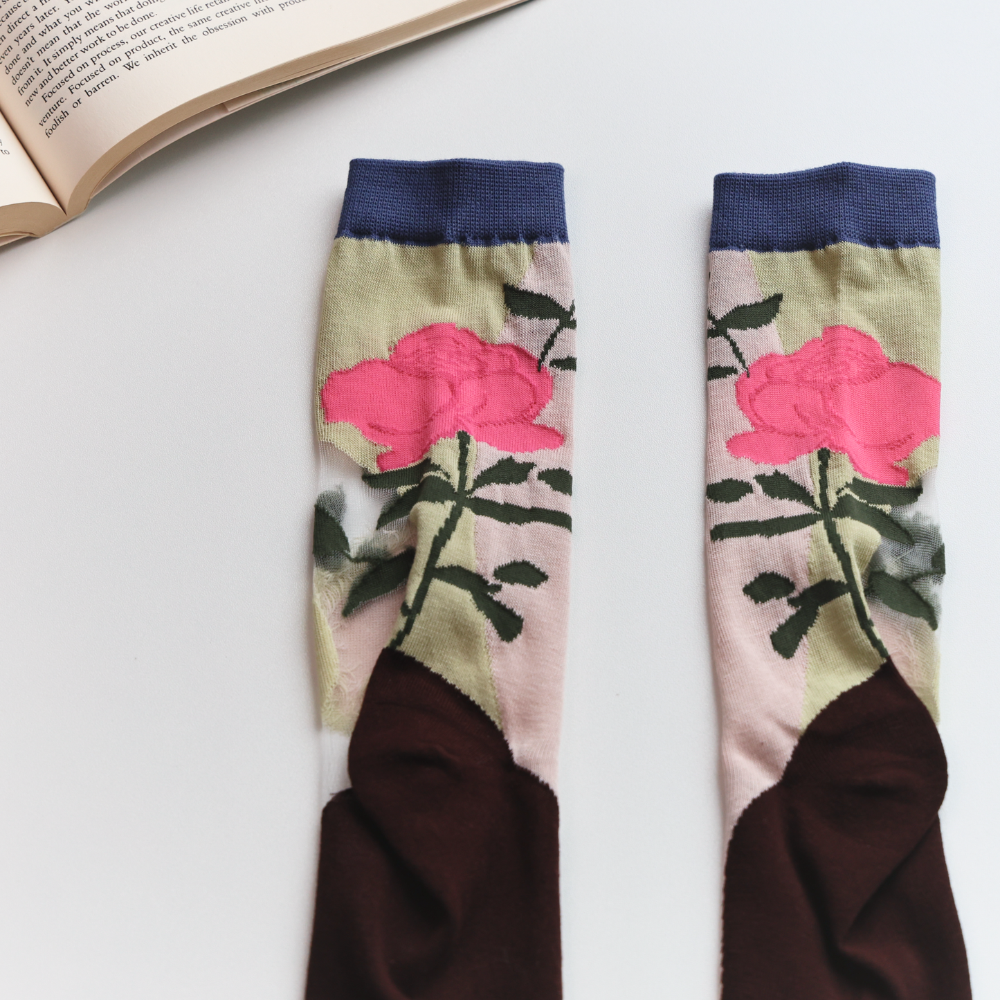 2-Pack Retro Sheer Socks for Women – Floral & Graphic Design