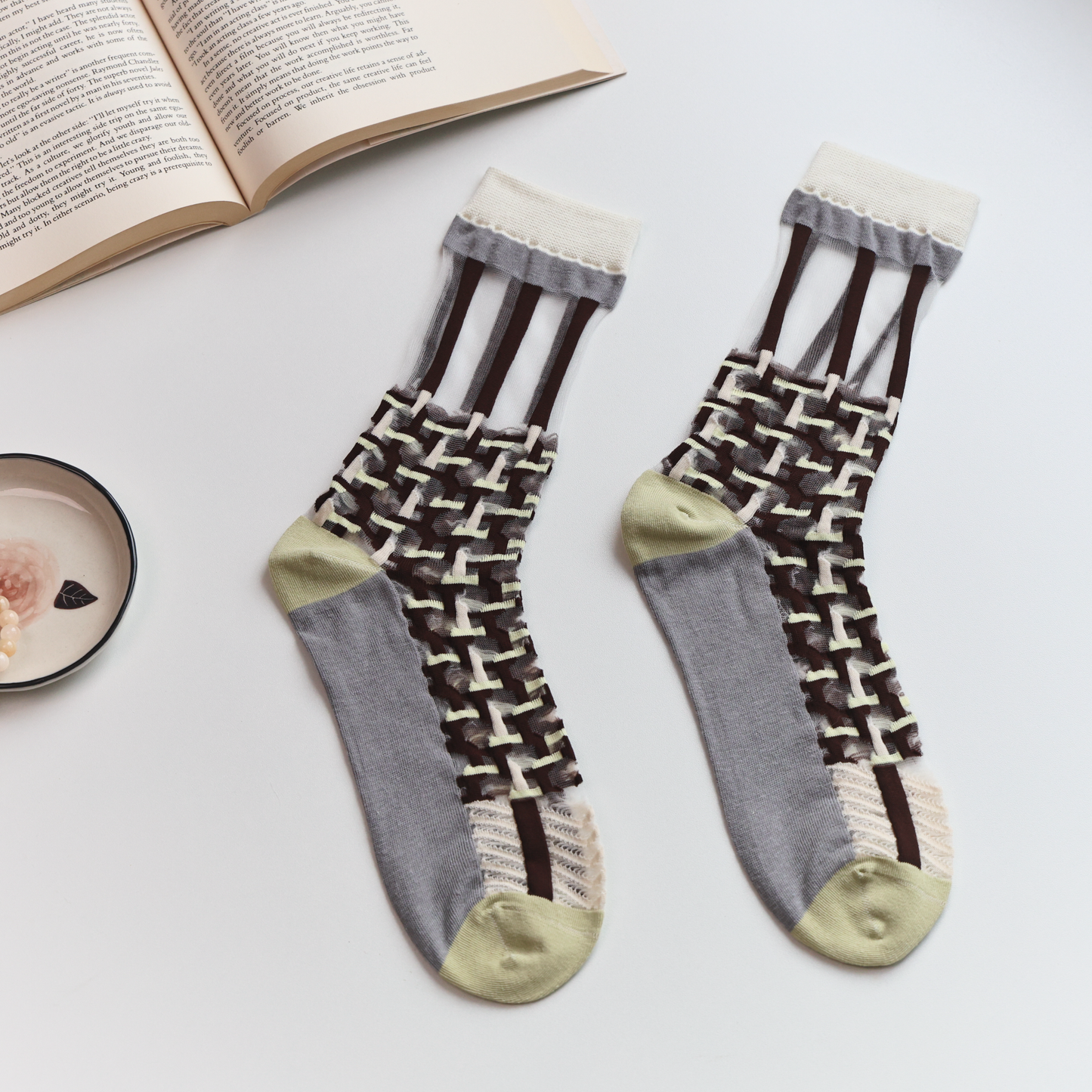 2-Pack Retro Sheer Socks for Women – Floral & Graphic Design