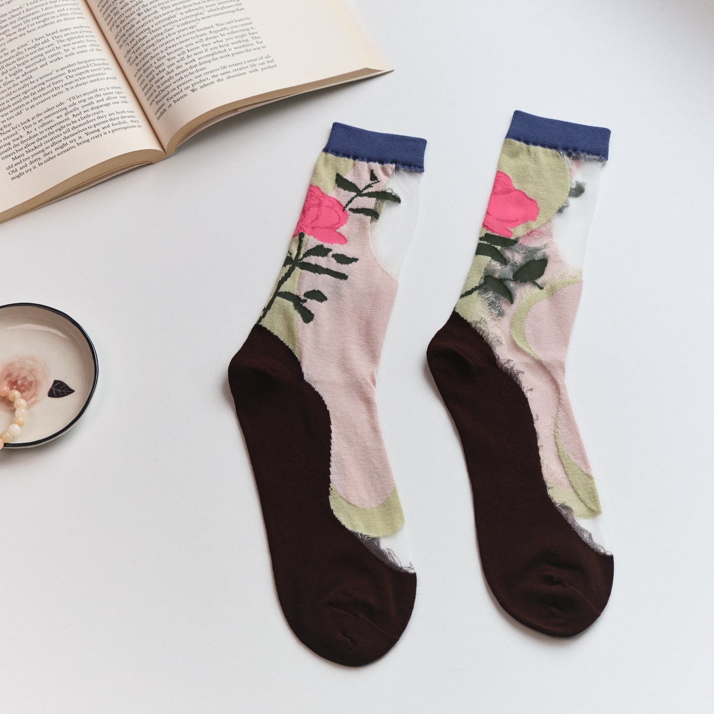 2-Pack Retro Sheer Socks for Women – Floral & Graphic Design