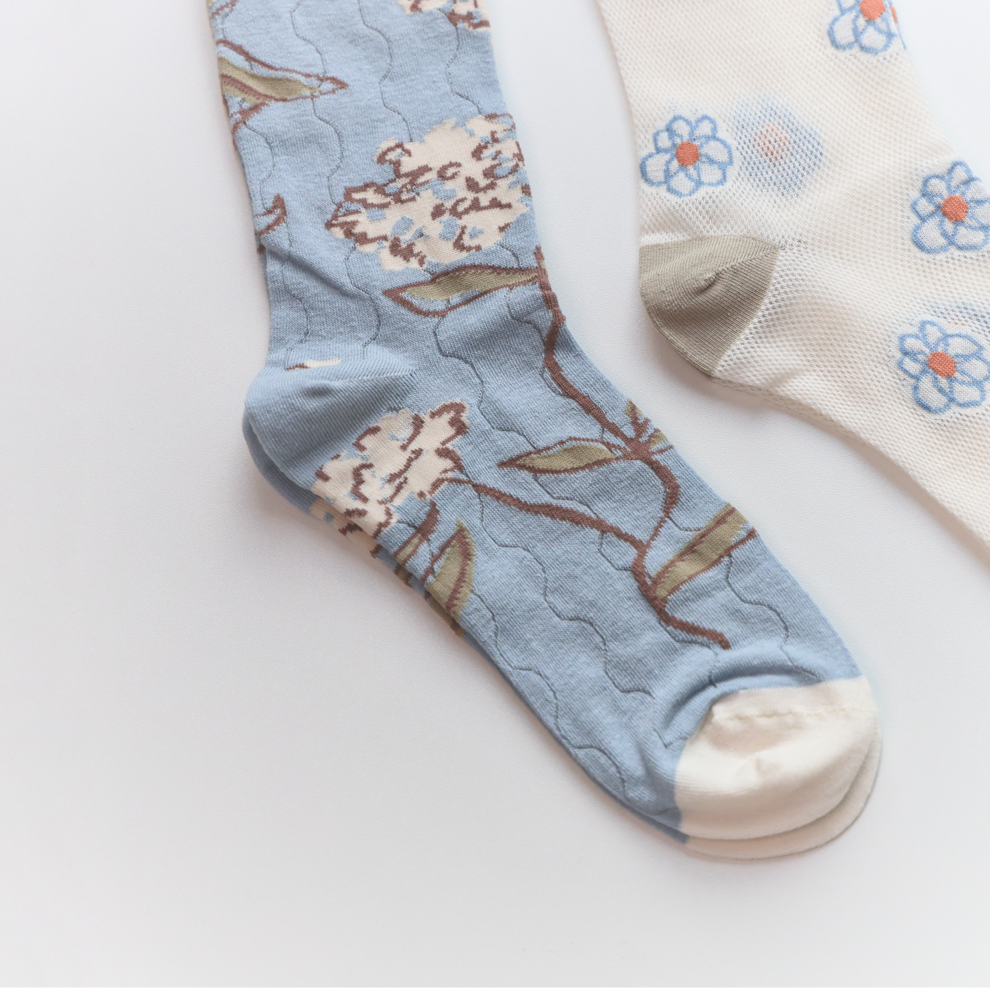 2-Pack Floral Sheer Socks for Women – Breathable Crew Style