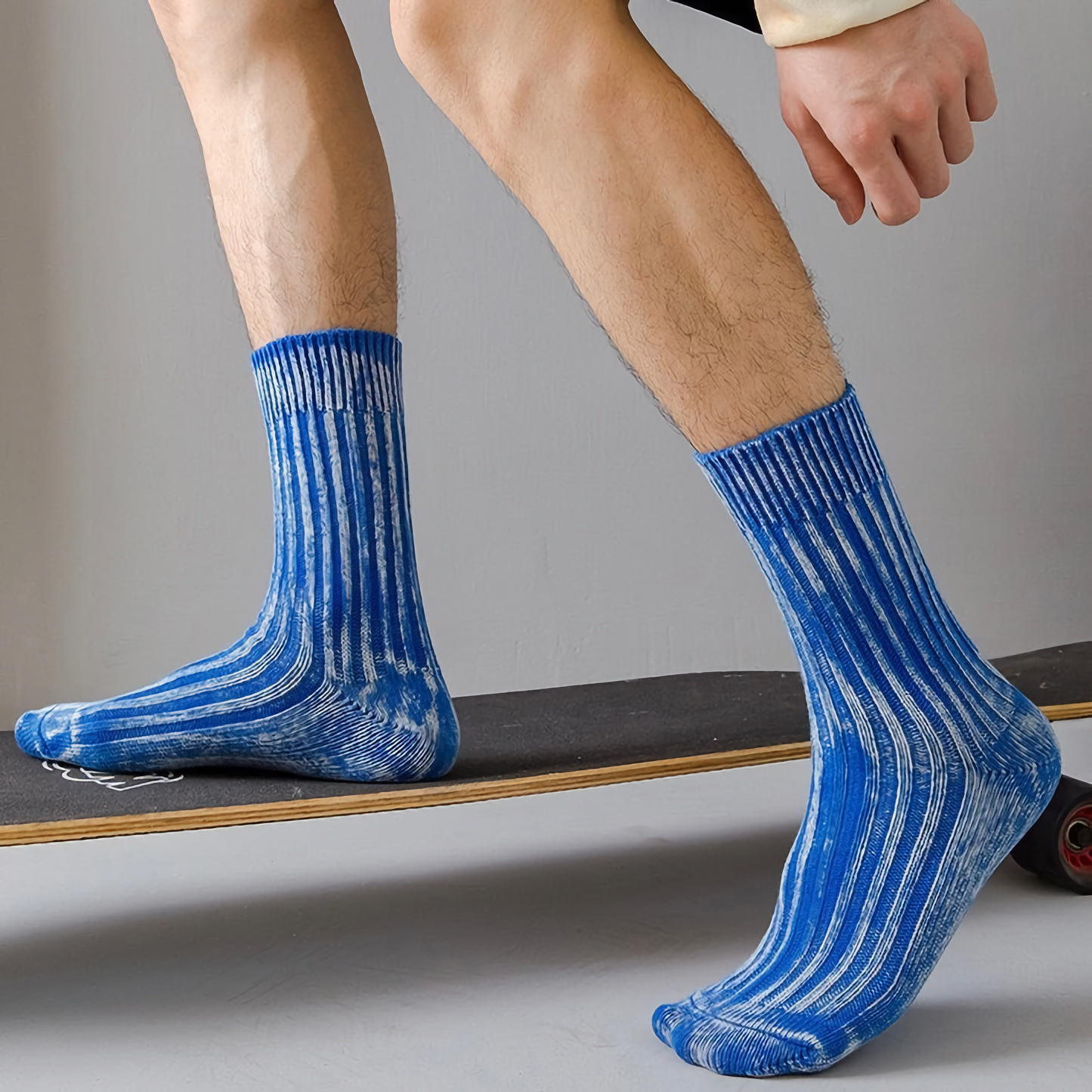 2-Pack Vintage Style Gradient Cotton Socks for Men - Trendy Fashion Socks