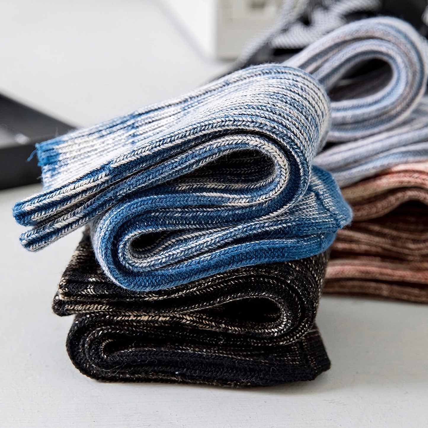 2-Pack Vintage Style Gradient Cotton Socks for Men - Trendy Fashion Socks