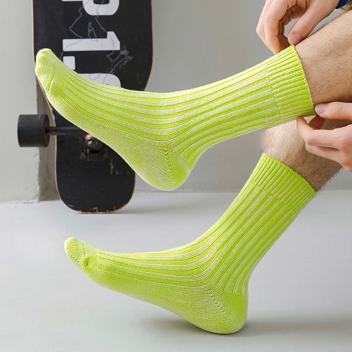 2-Pack Vintage Style Gradient Cotton Socks for Men - Trendy Fashion Socks