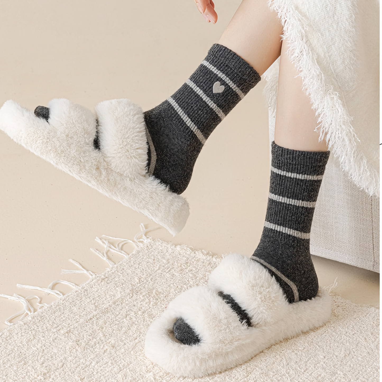 2-Pack Women's Wool Socks - Retro, Heart Embroidery, Warm & Cozy