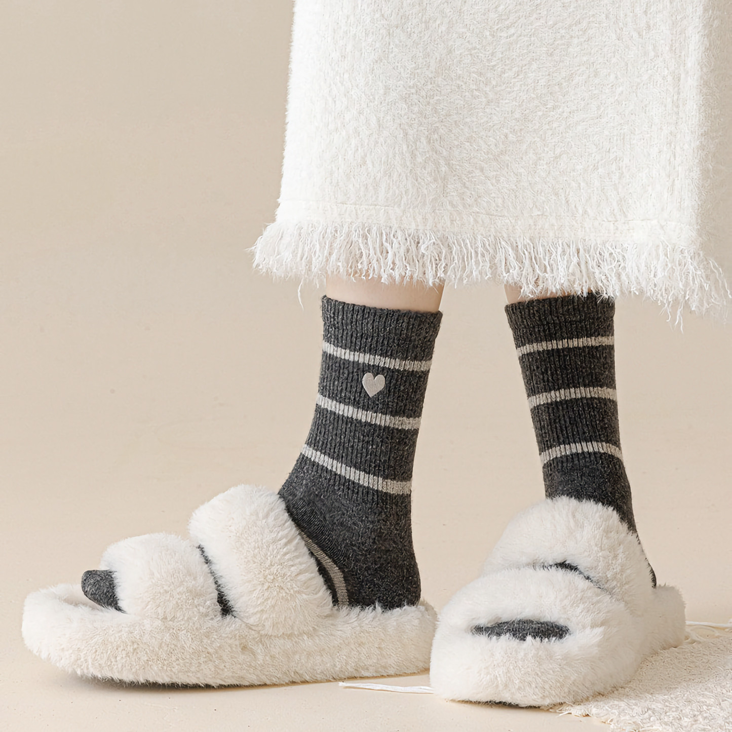 2-Pack Women's Wool Socks - Retro, Heart Embroidery, Warm & Cozy