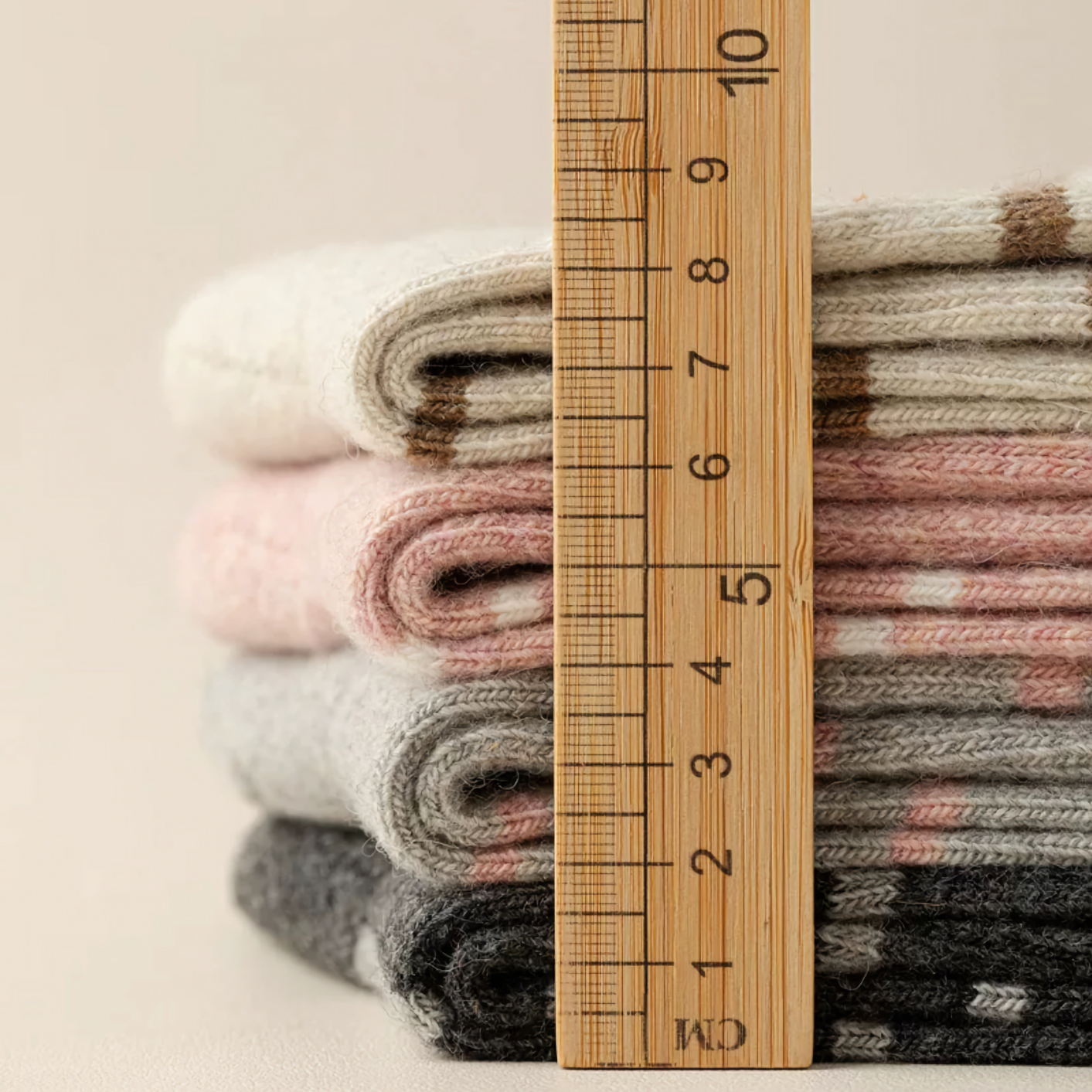 2-Pack Women's Wool Socks - Retro, Heart Embroidery, Warm & Cozy