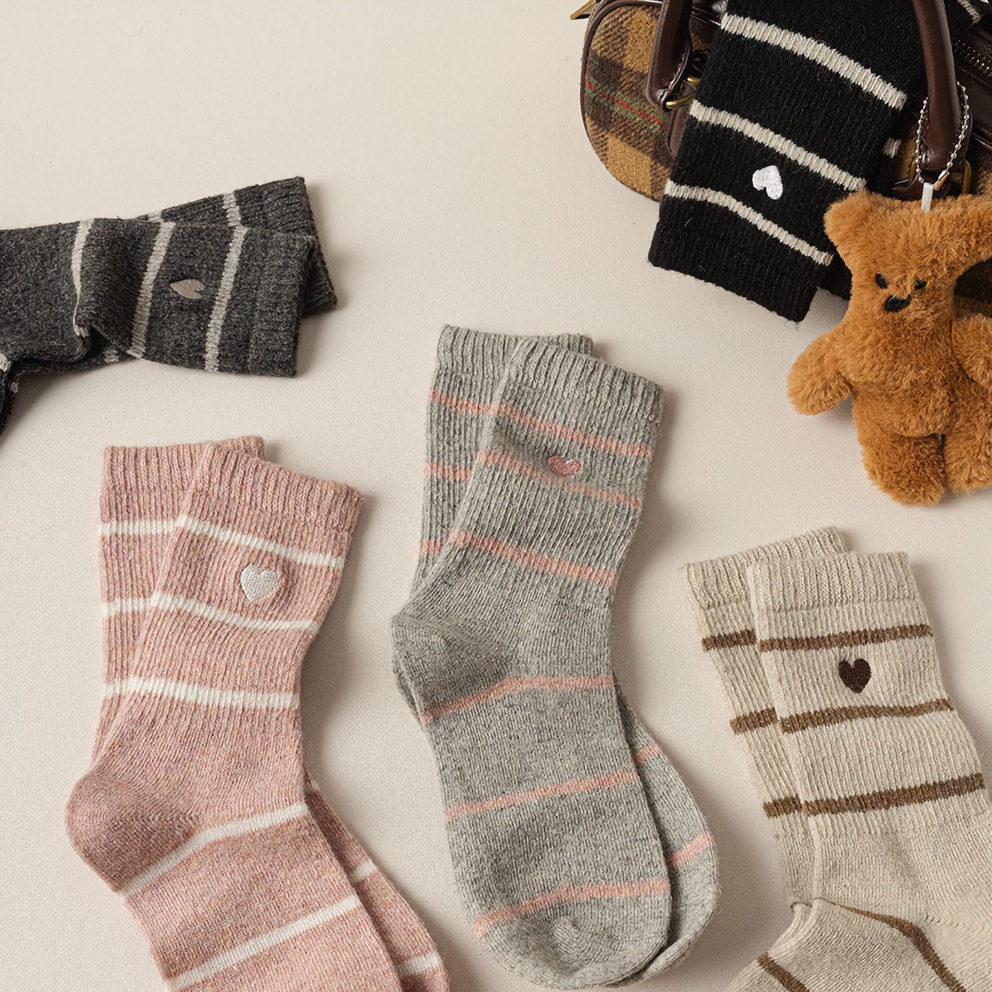 2-Pack Women's Wool Socks - Retro, Heart Embroidery, Warm & Cozy