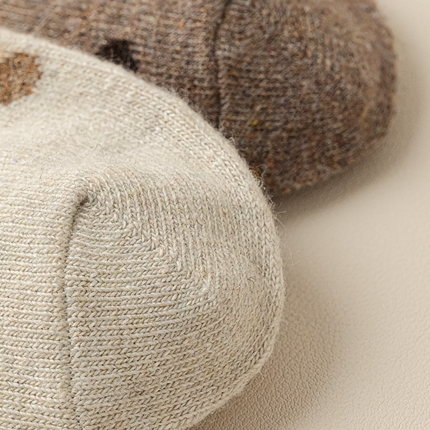 2-Pack Winter Wool Crew Socks for Women - Embroidered Bow & Polka Dot Design