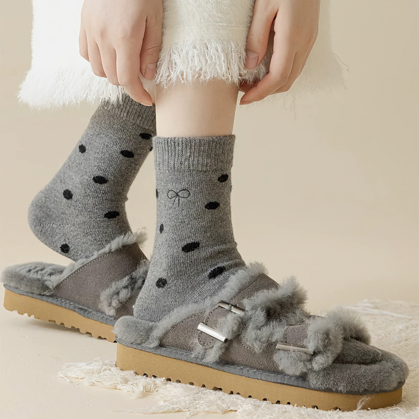 2-Pack Winter Wool Crew Socks for Women - Embroidered Bow & Polka Dot Design