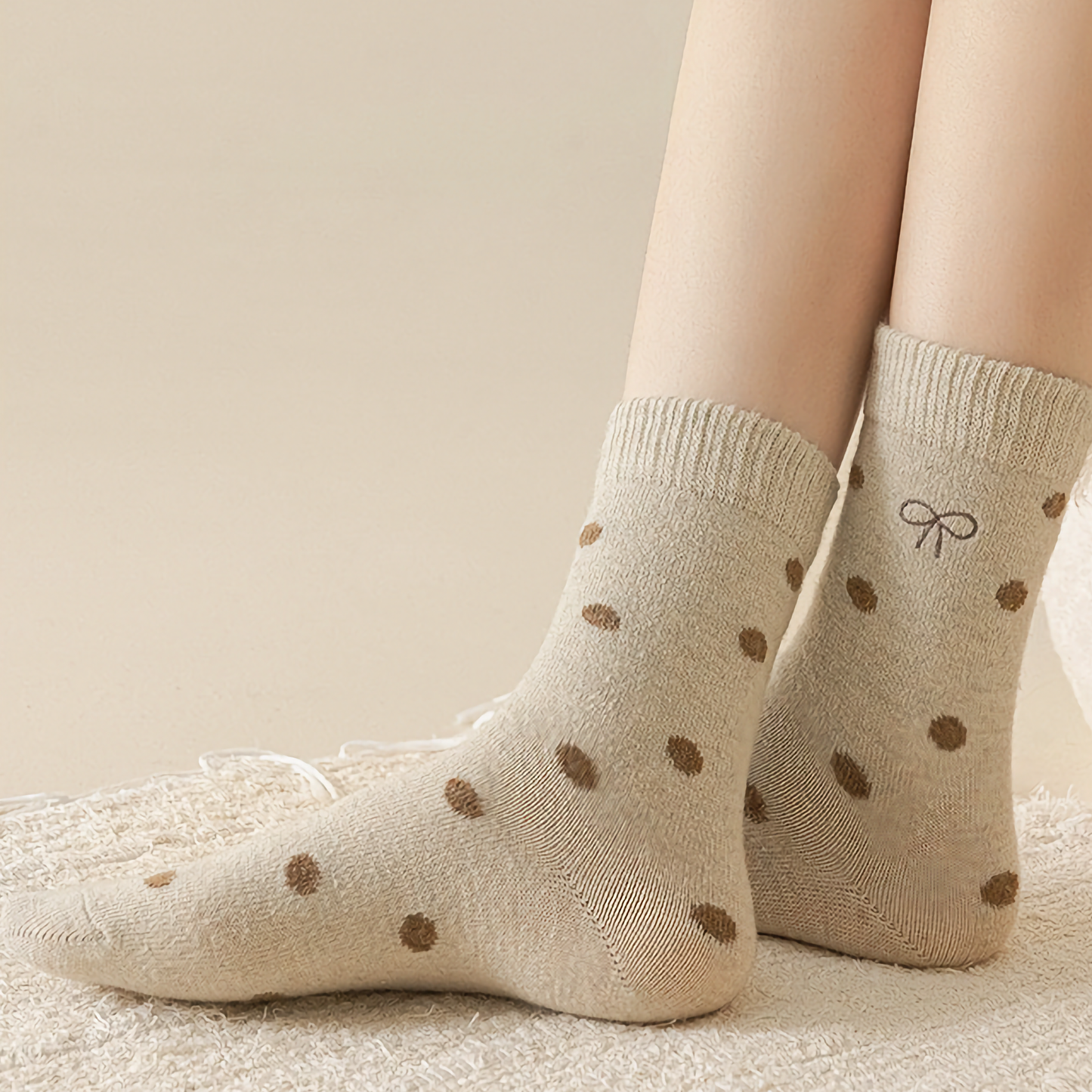 2-Pack Winter Wool Crew Socks for Women - Embroidered Bow & Polka Dot Design
