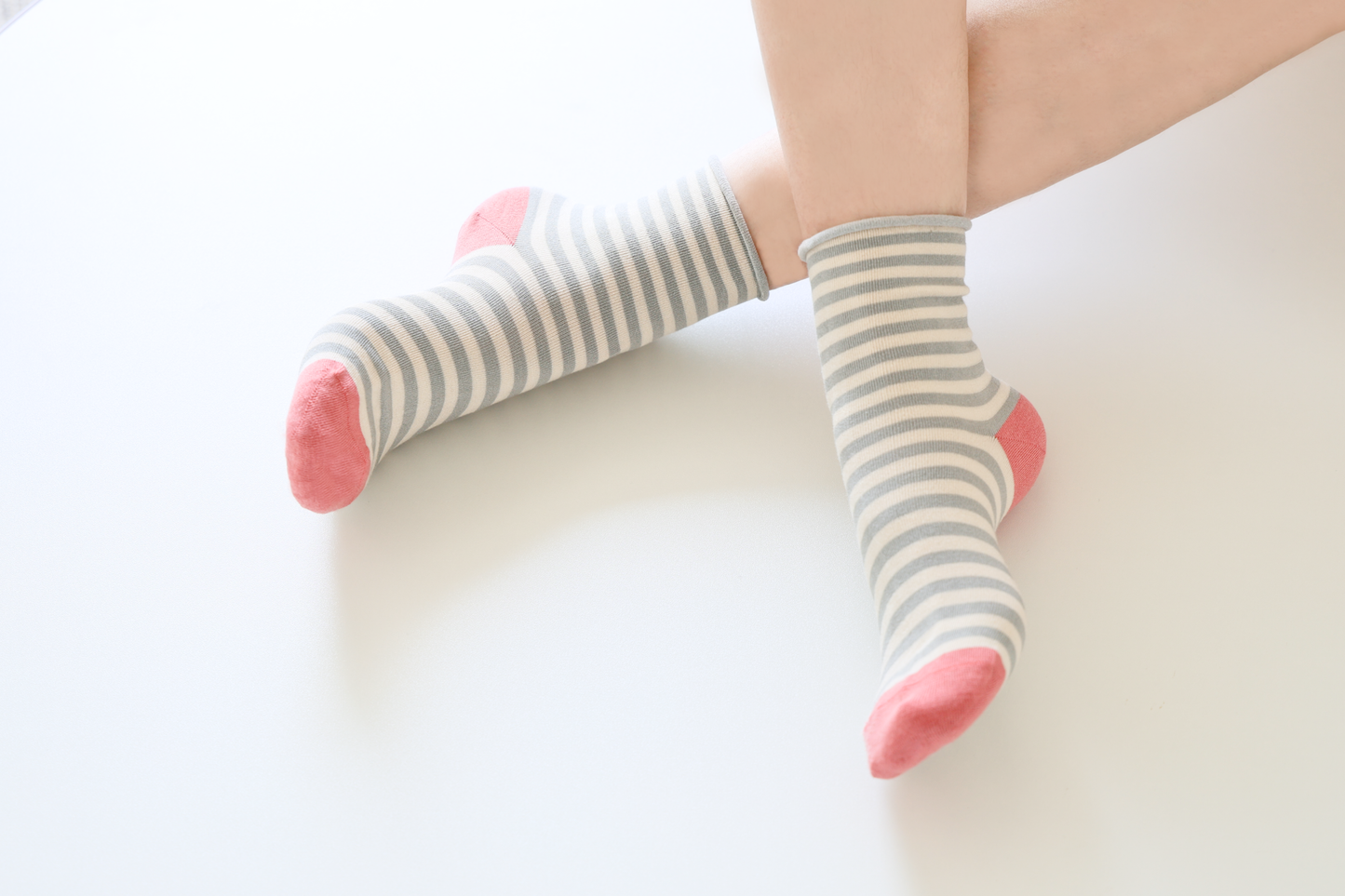 2-Pack Women's Mulberry Silk Socks - Soft, Breathable Striped Crew Sock