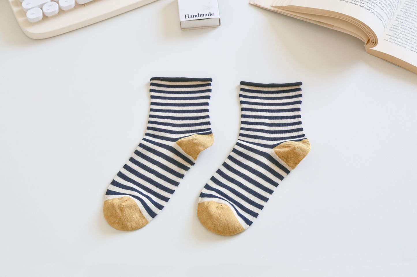 2-Pack Women's Mulberry Silk Socks - Soft, Breathable Striped Crew Sock