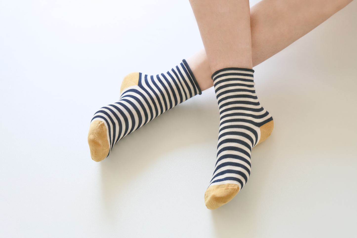 2-Pack Women's Mulberry Silk Socks - Soft, Breathable Striped Crew Sock