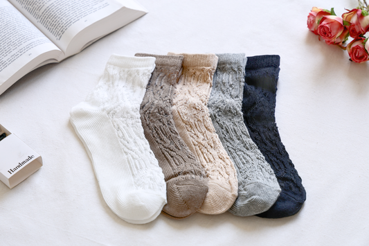 2-Pack Women's Retro Lace Cotton Socks – Short Crew Style