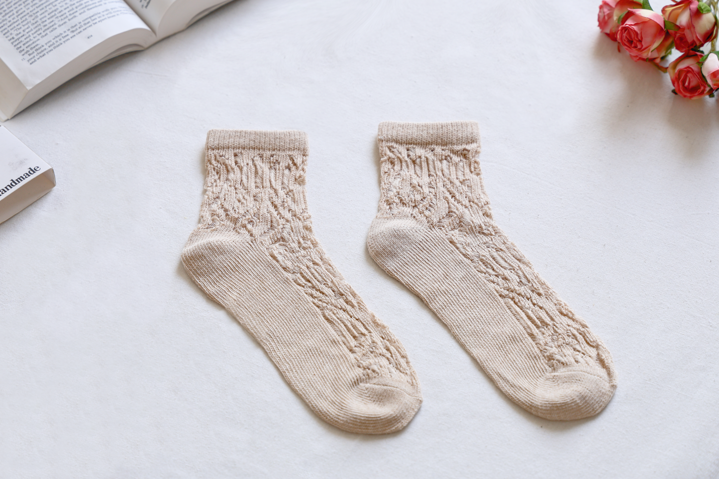 2-Pack Women's Retro Lace Cotton Socks – Short Crew Style