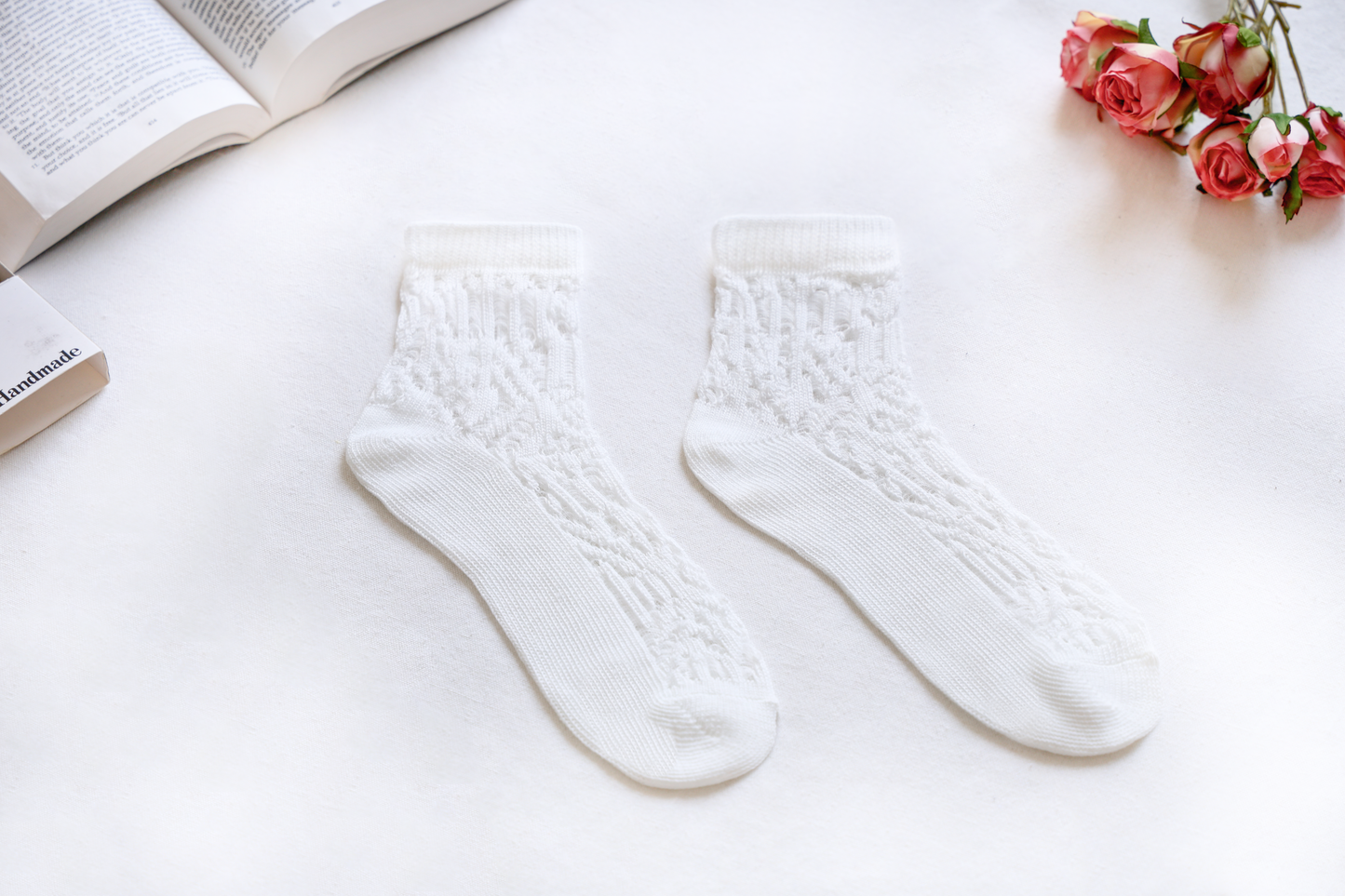 2-Pack Women's Retro Lace Cotton Socks – Short Crew Style