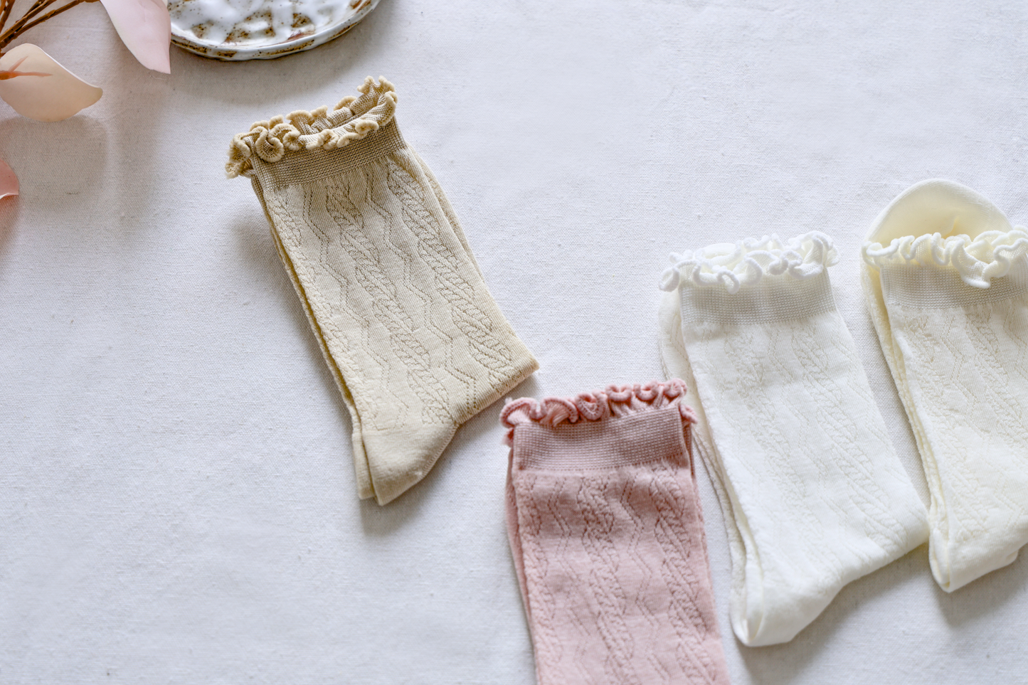 2-Pack Women's Ruffle Trim Mesh Socks - Retro Breathable Cotton Style