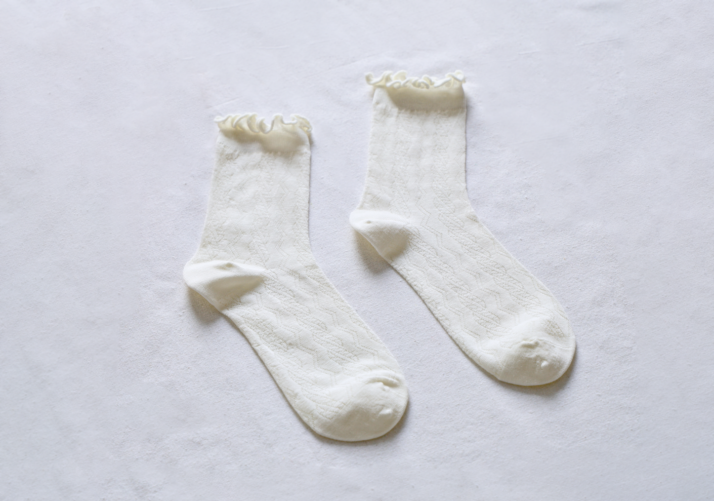 2-Pack Women's Ruffle Trim Mesh Socks - Retro Breathable Cotton Style