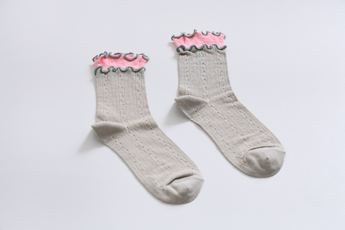 2-Pack Women's Ruffle Trim Cotton Socks - Lightweight & Colorblock