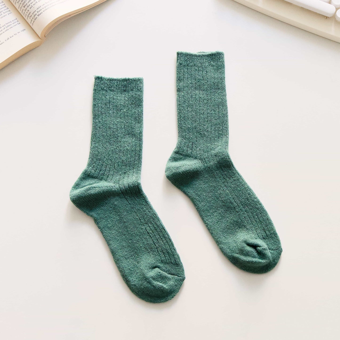2-Pack Women’s Wool Blend Crew Socks – Solid Cool-Tone Colours