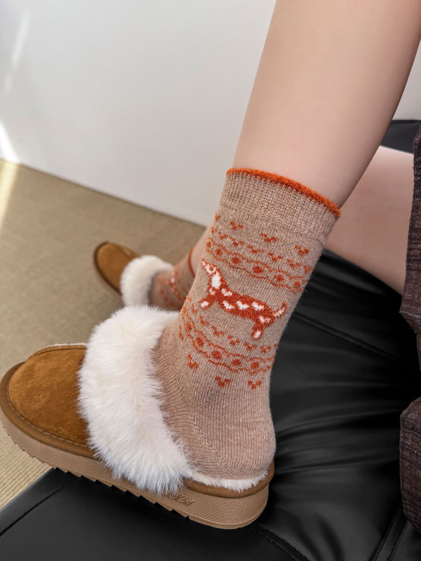 2-Pack Women's Wool Socks - Warm Dachshund Pattern Winter Socks