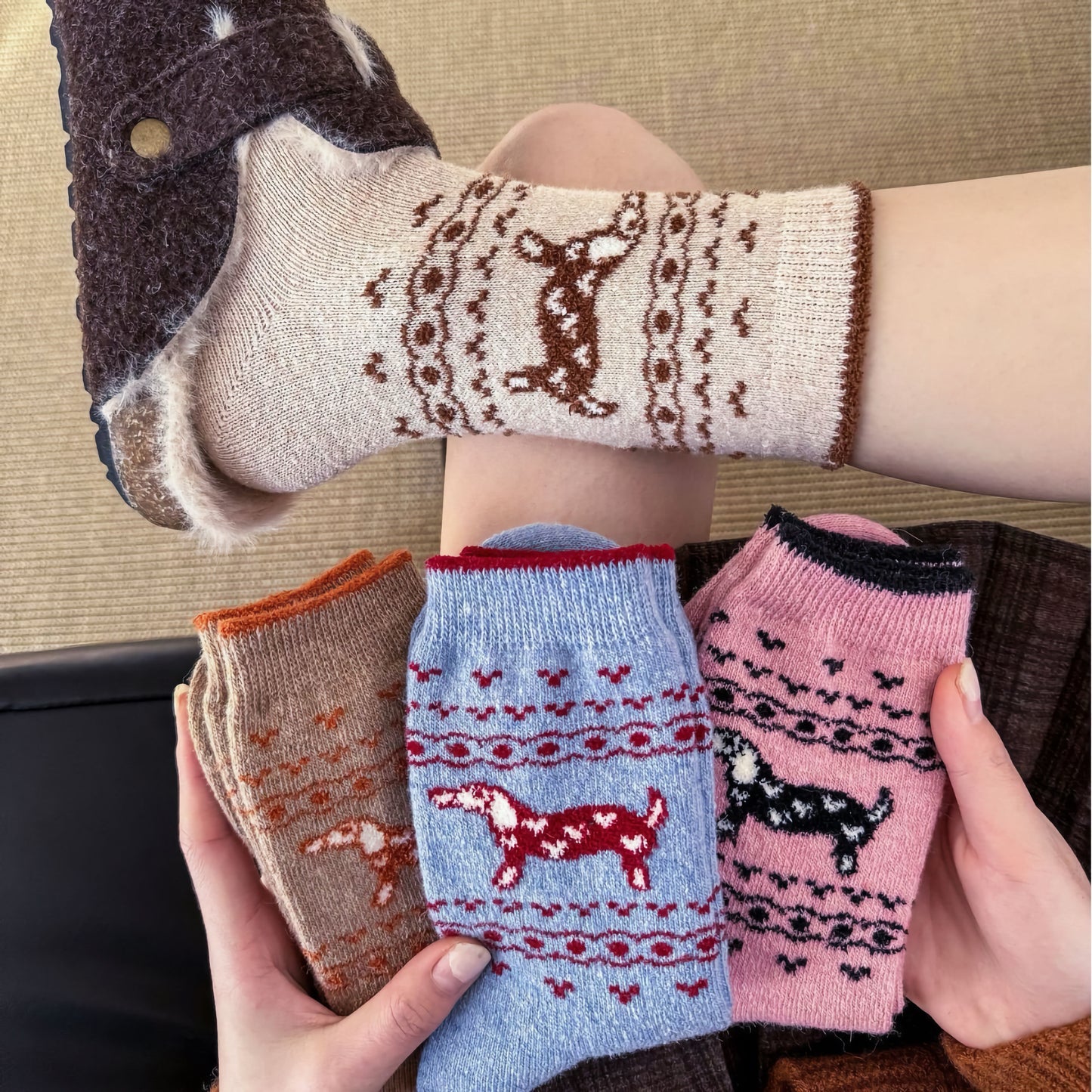 2-Pack Women's Wool Socks - Warm Dachshund Pattern Winter Socks