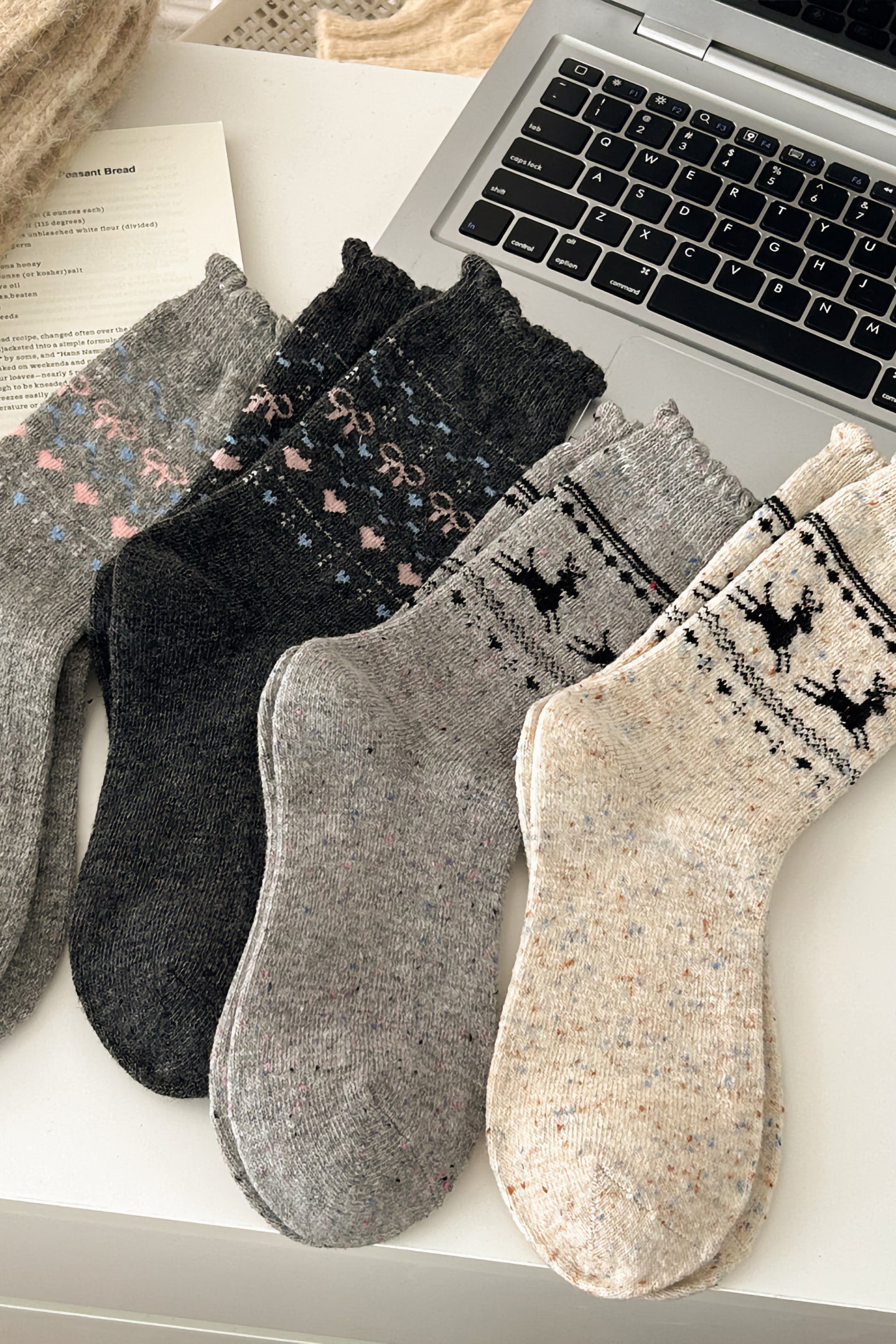 2-Pack Women's Wool Socks - Warm Reindeer Design for Fall & Winter