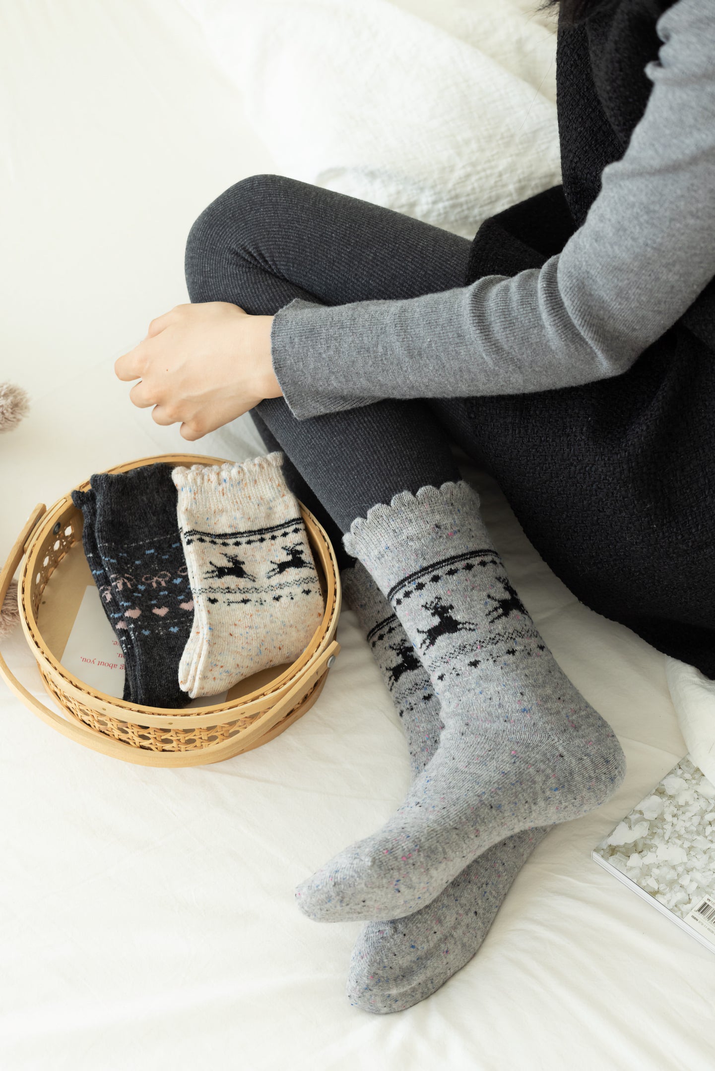 2-Pack Women's Wool Socks - Warm Reindeer Design for Fall & Winter