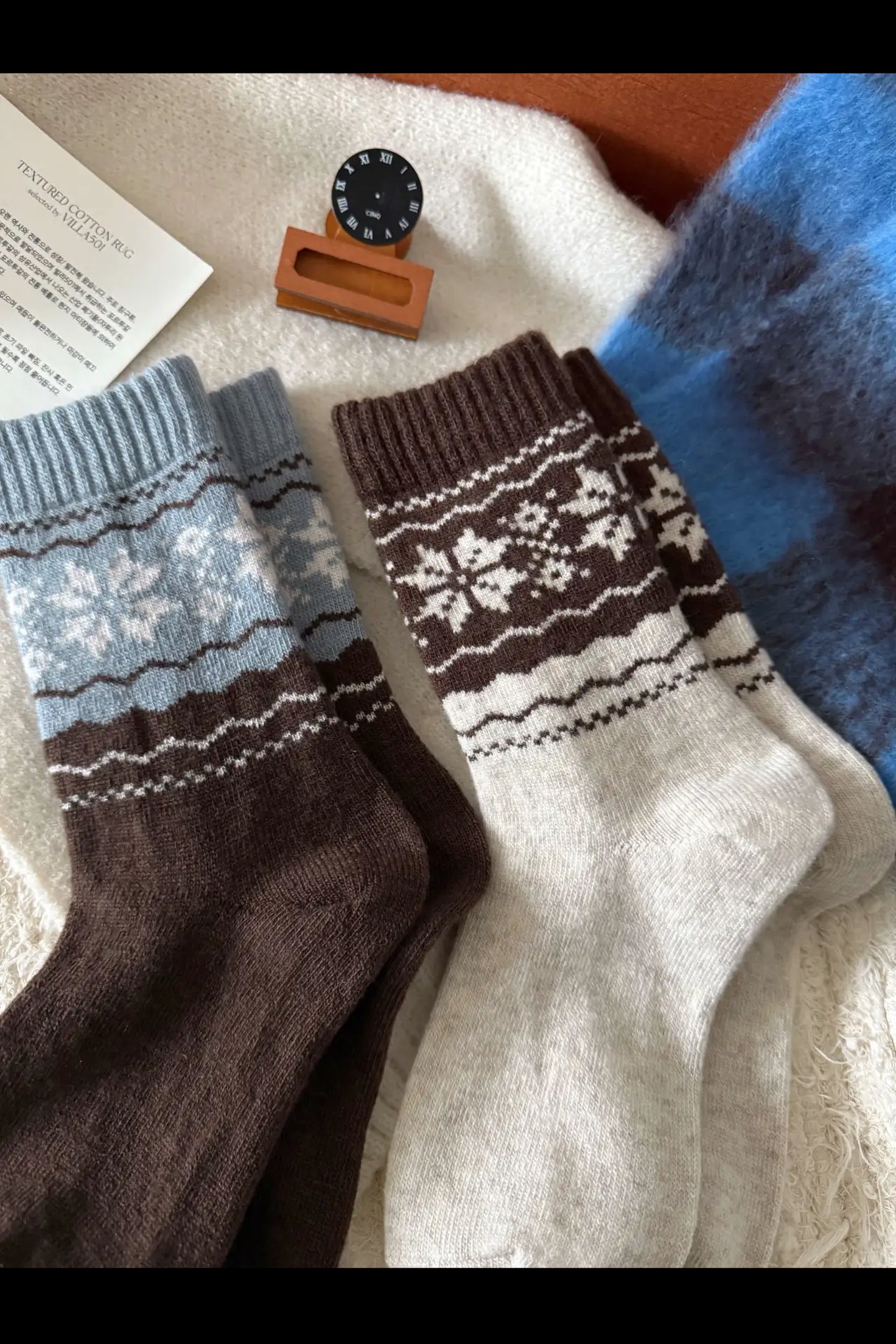 2-Pack Women's Wool Socks - Warm Snowflake Design for Winter