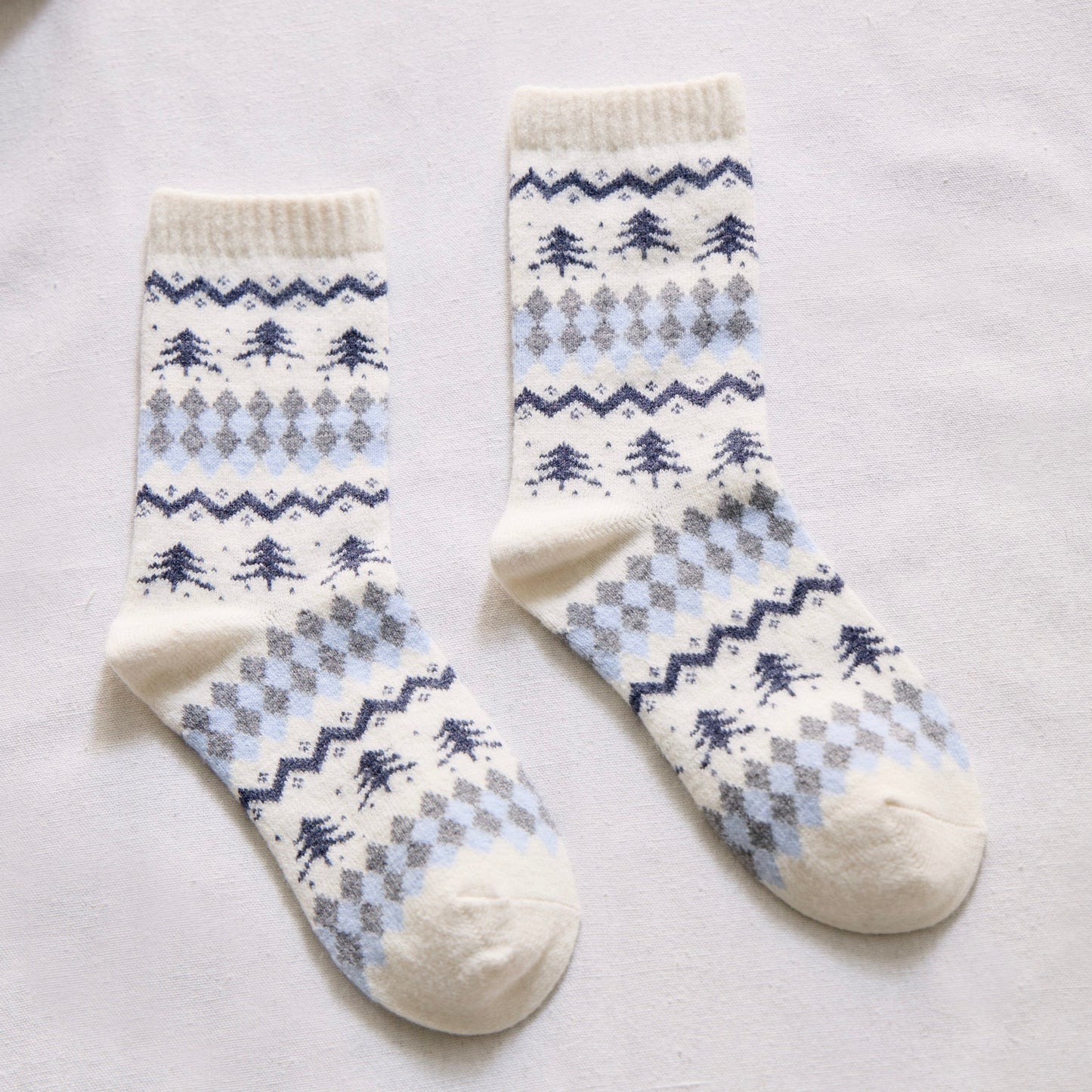 2-Pack Women’s Wool Blend Winter Socks – Nordic Tree & Argyle Knit