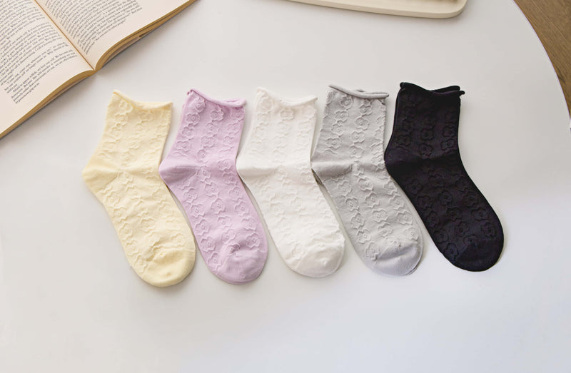 Fresh Florals for Everyday: Lightweight Cotton Crew Socks Made for Easy Days