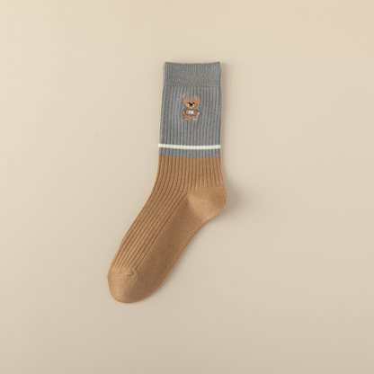 2-Pack Women's Grey Cotton Socks: Stylish Bear Pattern for Cozy Comfort