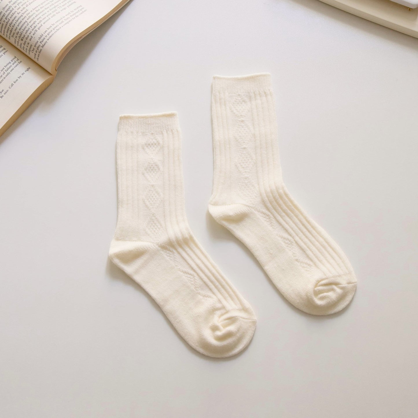 2-Pack Women’s Cashmere Crew Socks – Warm & Luxurious