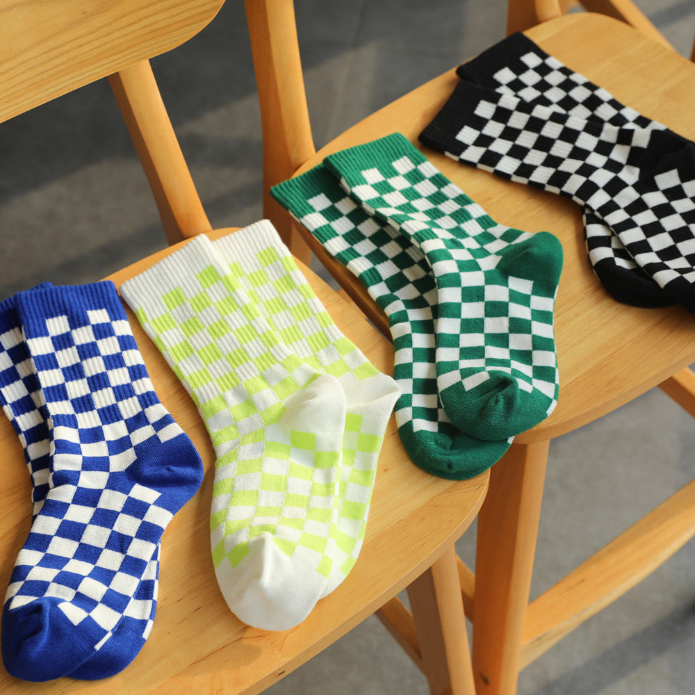 2-Pack CheckerBoard Socks: Warm Knitted Cotton Comfort for Every Step