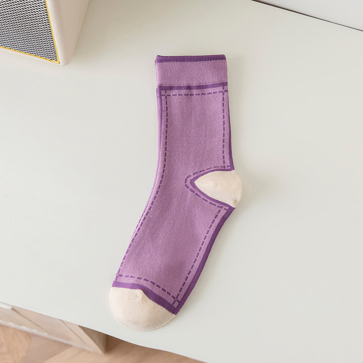 2-Pack Fashionable Women's Cotton Socks: Color-Blocked Heel Elegance