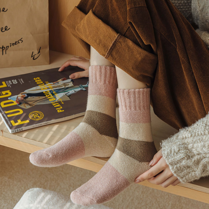 2-Pack Women's Thick Wool Socks for Winter - Cozy Pink Warmth