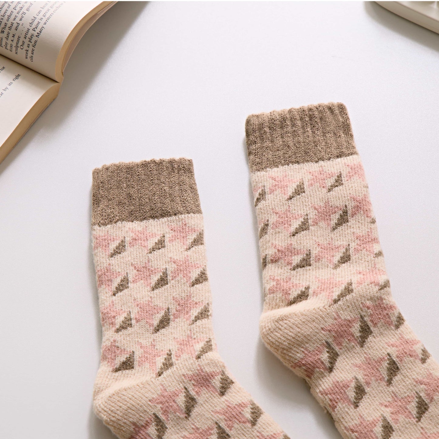 2-Pack Women's Thick Wool Socks for Winter - Cozy Pink Warmth