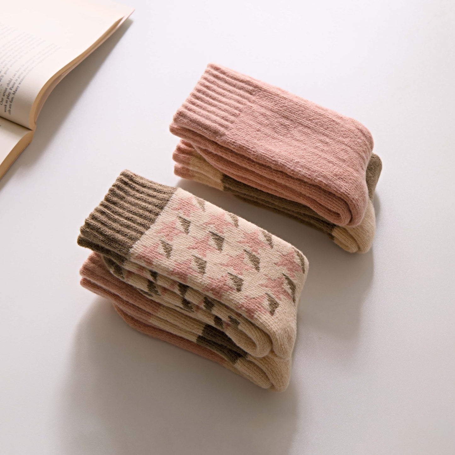 2-Pack Women's Thick Wool Socks for Winter - Cozy Pink Warmth
