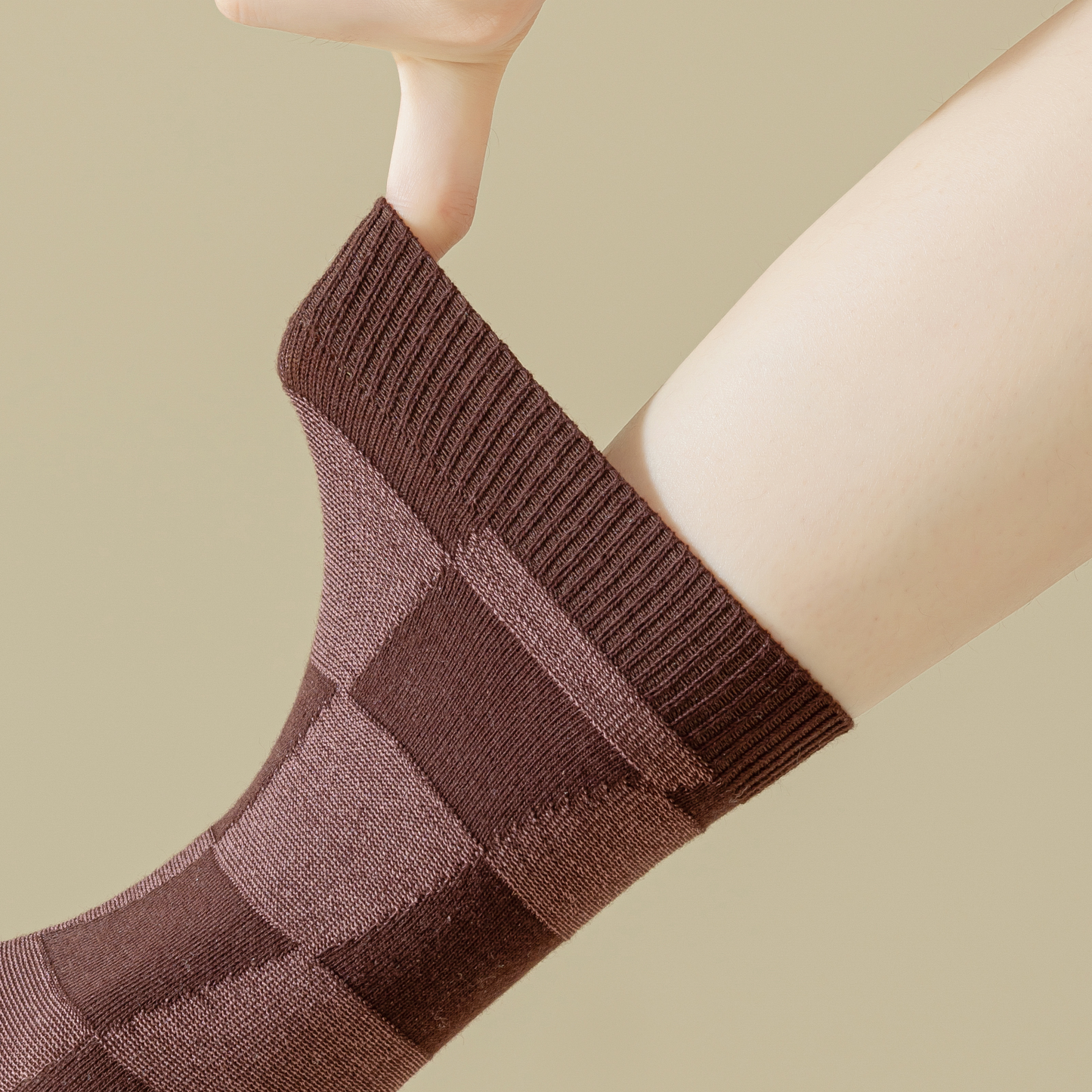 2-Pack Dark Pink Retro-Style Cotton Crew Socks for Women: Striped & Plaid Design