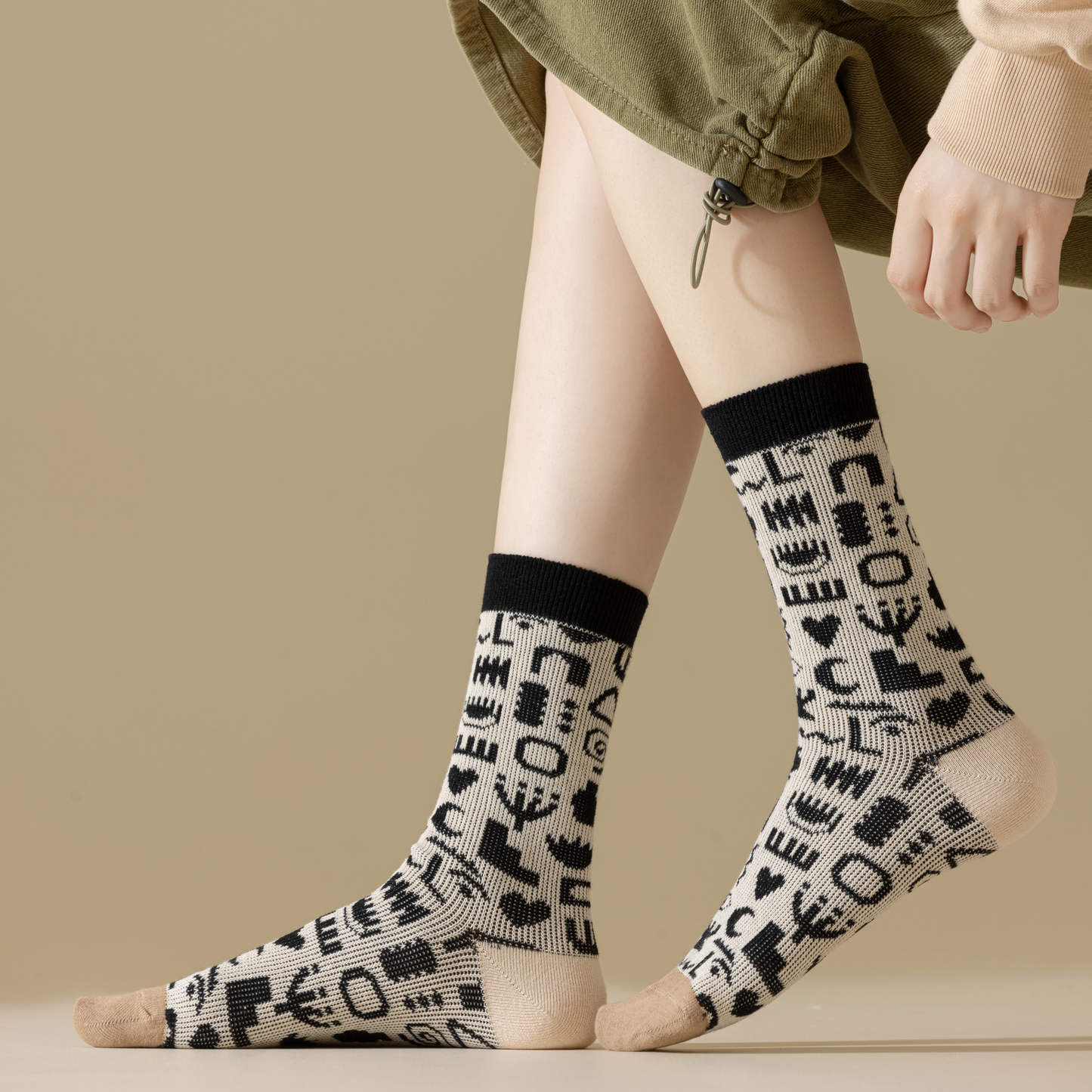 2-Pack Egypt-Inspired Crew Socks – Chic & Comfy Style