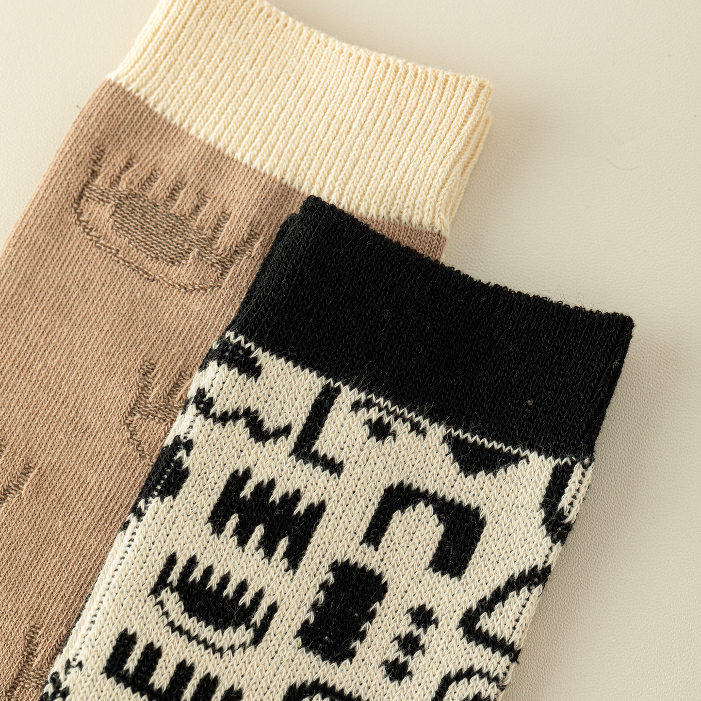 2-Pack Egypt-Inspired Crew Socks – Chic & Comfy Style