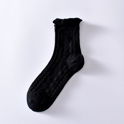 2-Pack Black and White Cotton Socks: Elegant Floral Patterns for Sophisticated Style