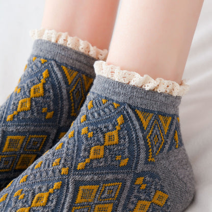2-Pack Lace Ankle Socks – Retro Knitted Cotton Style