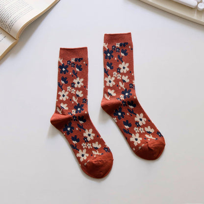 2-Pack Retro Floral Socks: Warm Knitted Cotton Elegance for Women