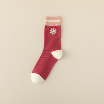 2-Pack Women's Pink Cotton Socks: Breathable Comfort with a Smiley Face Twist
