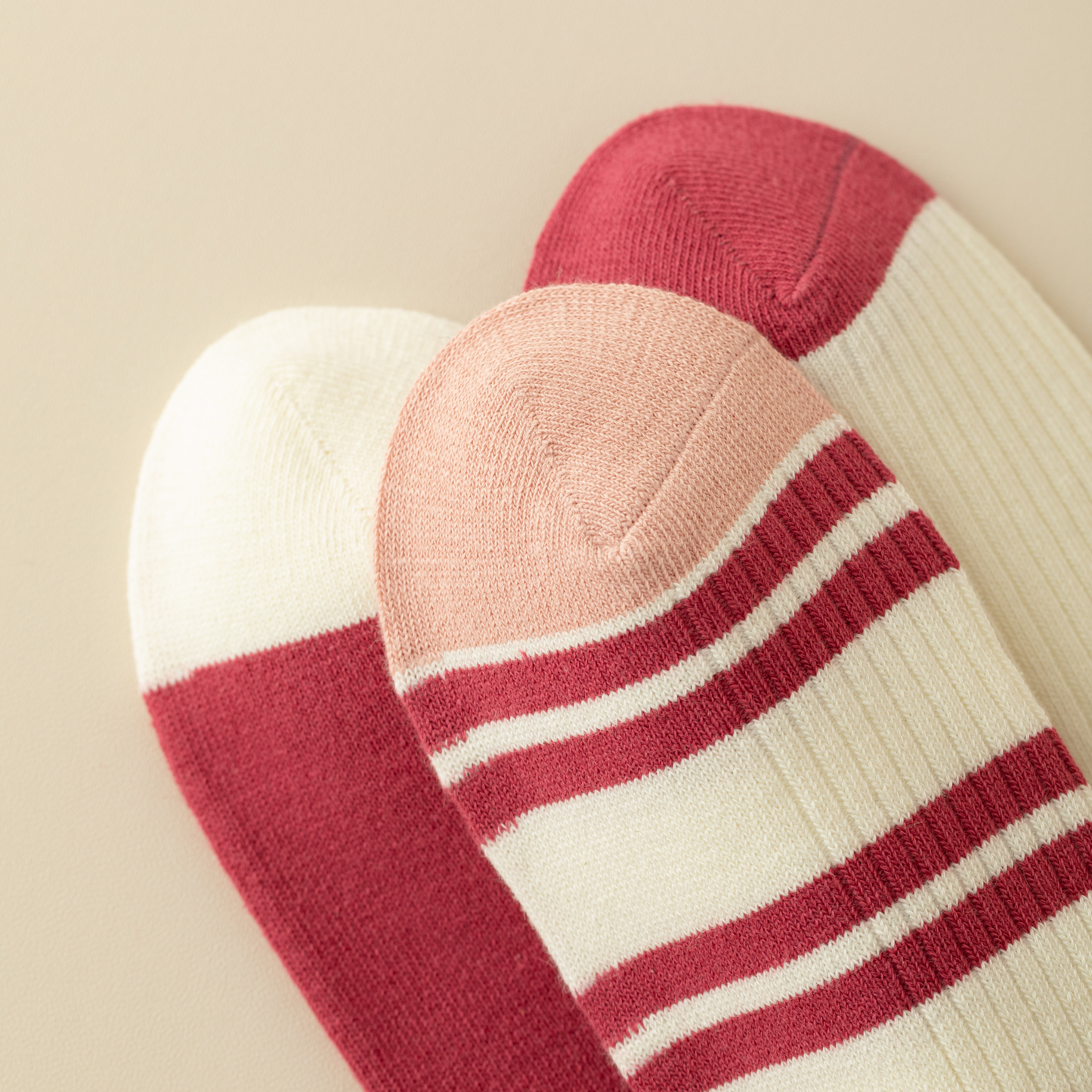 2-Pack Women's Pink Cotton Socks: Breathable Comfort with a Smiley Face Twist