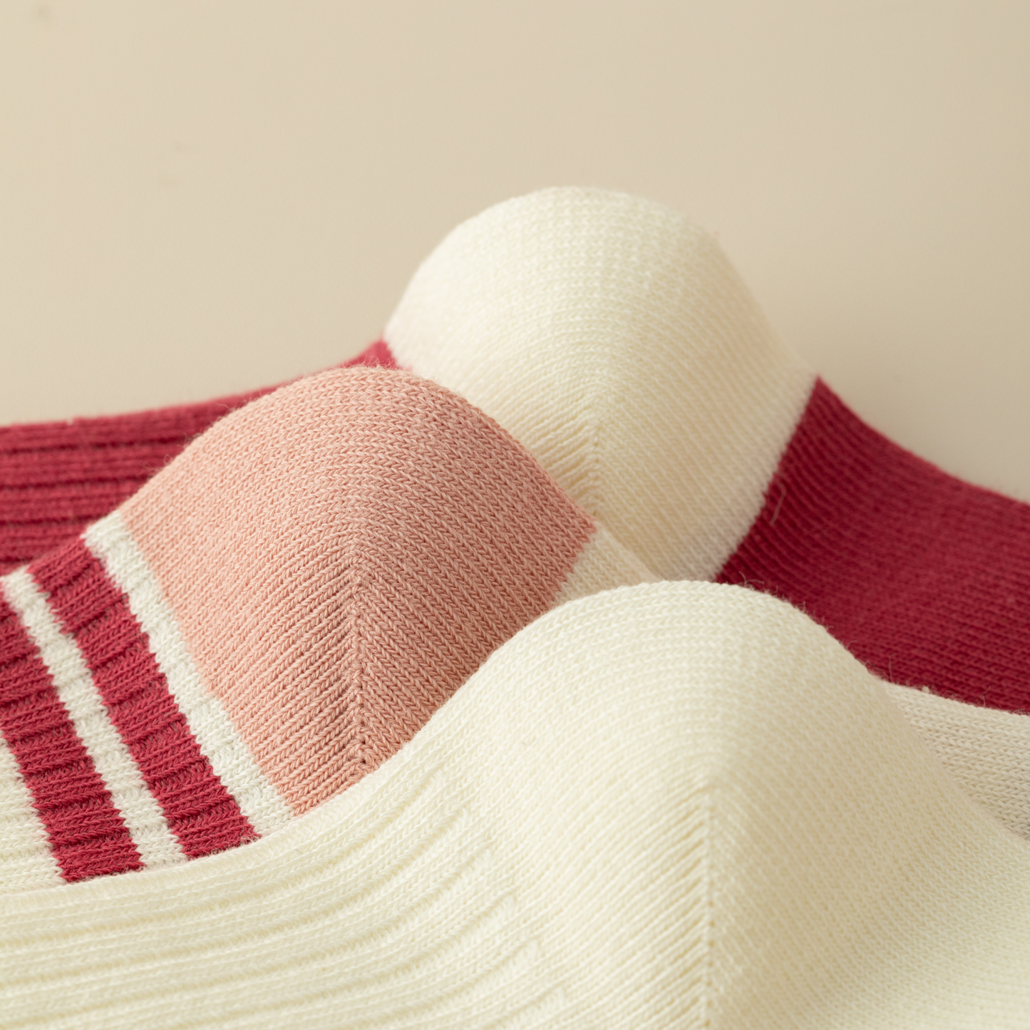 2-Pack Women's Pink Cotton Socks: Breathable Comfort with a Smiley Face Twist