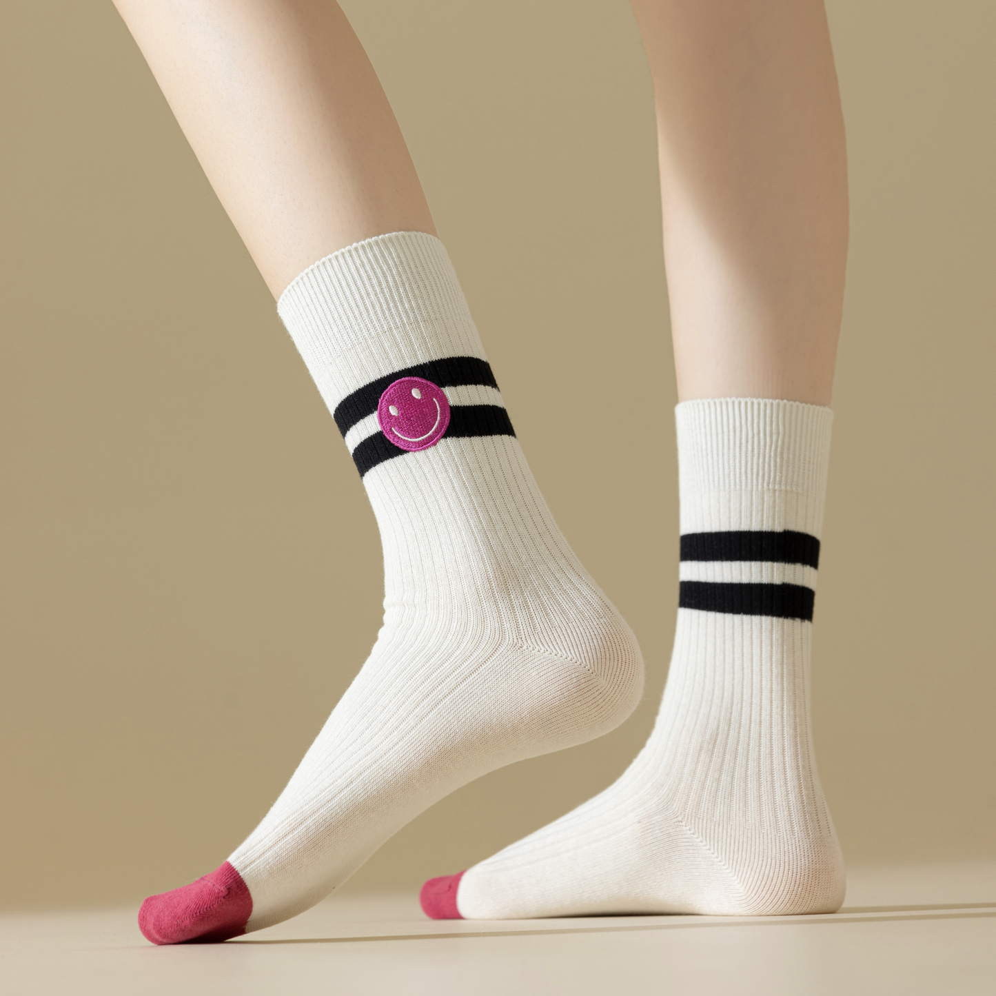 2-Pack Women's Pink Cotton Socks: Breathable Comfort with a Smiley Face Twist